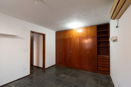 Casa para alugar com 489m², 3 quartos e 2 vagas