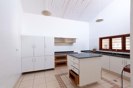 Casa para alugar com 489m², 3 quartos e 2 vagas