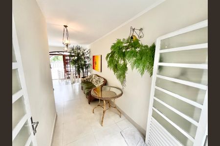 Casa à venda com 278m², 4 quartos e 3 vagasHall de entrada