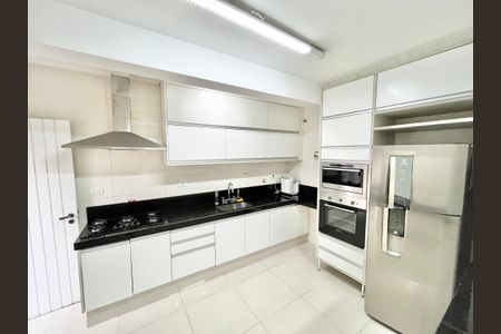 Casa à venda com 278m², 4 quartos e 3 vagasCozinha
