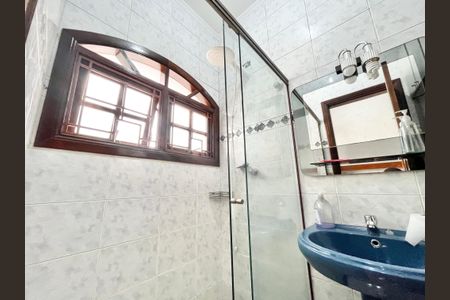Casa à venda com 278m², 4 quartos e 3 vagasBanheiro da Suíte 1