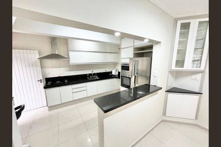 Casa à venda com 278m², 4 quartos e 3 vagasCozinha