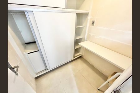 Casa à venda com 278m², 4 quartos e 3 vagasQuarto de Serviço