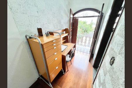 Casa à venda com 278m², 4 quartos e 3 vagasQuarto Suíte 1