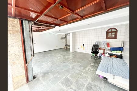 Casa à venda com 278m², 4 quartos e 3 vagasGaragem