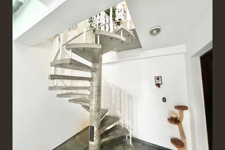 Casa à venda com 278m², 4 quartos e 3 vagasGaragem