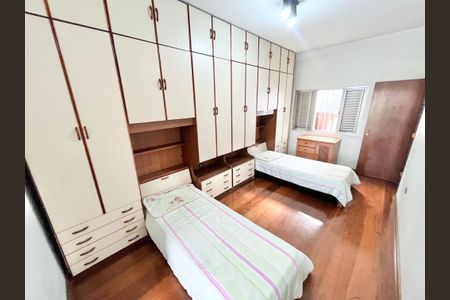 Casa à venda com 278m², 4 quartos e 3 vagasQuarto Suíte 1