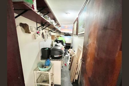 Casa à venda com 278m², 4 quartos e 3 vagasGaragem/Depósito