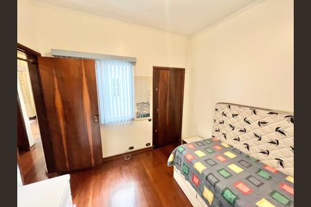 Casa à venda com 278m², 4 quartos e 3 vagasQuarto 4