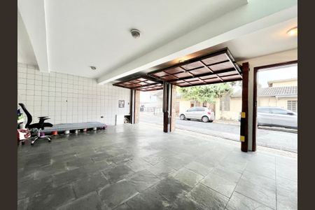 Casa à venda com 278m², 4 quartos e 3 vagasGaragem
