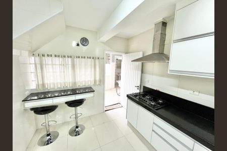 Casa à venda com 278m², 4 quartos e 3 vagasCozinha