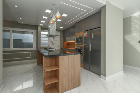 Casa à venda com 223m², 3 quartos e 2 vagasCozinha