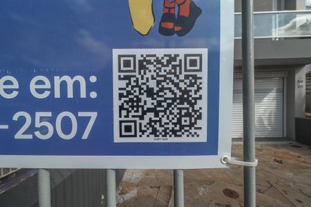 Casa à venda com 223m², 3 quartos e 2 vagasFachada