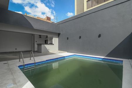 Casa à venda com 223m², 3 quartos e 2 vagasPiscina