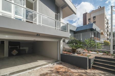 Casa à venda com 223m², 3 quartos e 2 vagasFachada