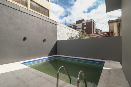 Casa à venda com 223m², 3 quartos e 2 vagasPiscina