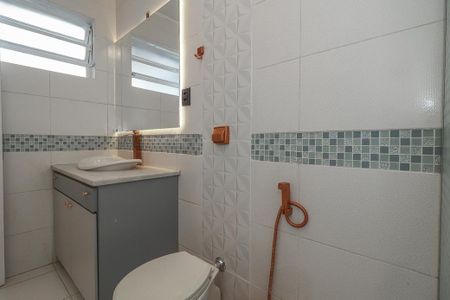 Casa à venda com 223m², 3 quartos e 2 vagasBanheiro da Suíte