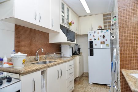 Apartamento à venda com 85m², 3 quartos e 2 vagasCozinha 