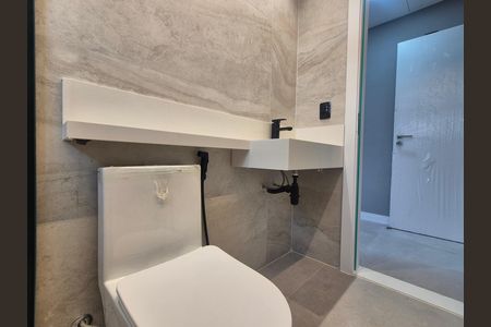 Casa de condomínio à venda com 265m², 4 quartos e 3 vagas