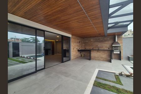 Casa de condomínio à venda com 265m², 4 quartos e 3 vagas