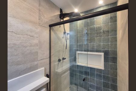 Casa de condomínio à venda com 265m², 4 quartos e 3 vagas