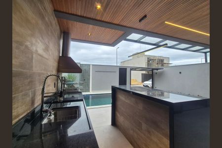 Casa de condomínio à venda com 265m², 4 quartos e 3 vagas