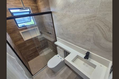 Casa de condomínio à venda com 265m², 4 quartos e 3 vagas