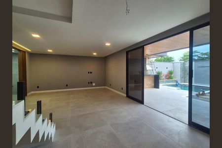 Casa de condomínio à venda com 265m², 4 quartos e 3 vagas