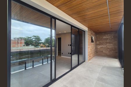 Casa de condomínio à venda com 265m², 4 quartos e 3 vagas