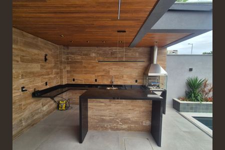 Casa de condomínio à venda com 265m², 4 quartos e 3 vagas