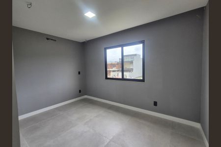 Casa de condomínio à venda com 265m², 4 quartos e 3 vagas