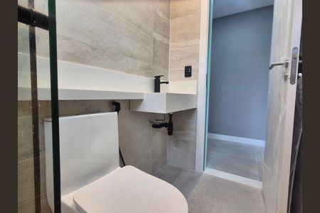 Casa de condomínio à venda com 265m², 4 quartos e 3 vagas