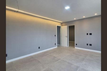 Casa de condomínio à venda com 265m², 4 quartos e 3 vagas