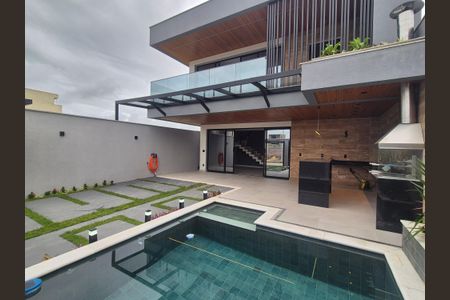 Casa de condomínio à venda com 265m², 4 quartos e 3 vagas