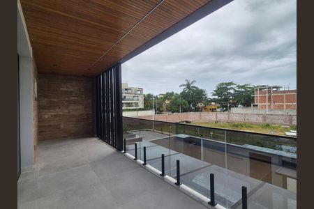 Casa de condomínio à venda com 265m², 4 quartos e 3 vagas