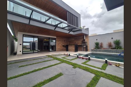 Casa de condomínio à venda com 265m², 4 quartos e 3 vagas