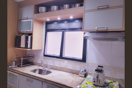Apartamento à venda com 94m², 4 quartos e 2 vagasCozinha
