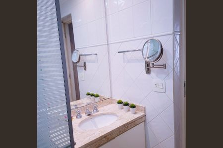 Apartamento à venda com 94m², 4 quartos e 2 vagasBanheiro