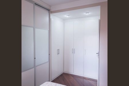 Apartamento à venda com 94m², 4 quartos e 2 vagasQuarto