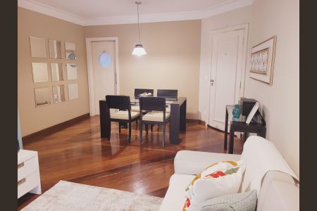 Apartamento à venda com 94m², 4 quartos e 2 vagasSala