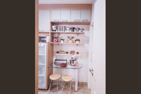 Apartamento à venda com 94m², 4 quartos e 2 vagasCozinha