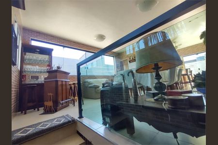 Casa à venda com 3 quartos, 125m² em Jardim Shangrilá (Zona Sul), São Paulo