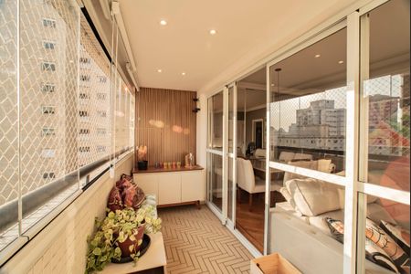 Apartamento à venda com 100m², 4 quartos e 2 vagasVaranda