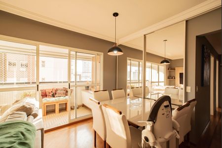 Apartamento à venda com 100m², 4 quartos e 2 vagasSala