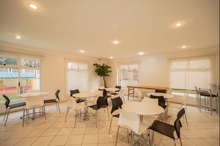 Apartamento à venda com 100m², 4 quartos e 2 vagasÁrea comum - Salão de festas