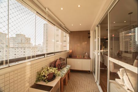 Apartamento à venda com 100m², 4 quartos e 2 vagasVaranda