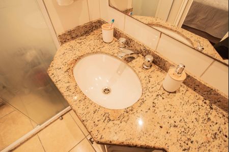 Apartamento à venda com 100m², 4 quartos e 2 vagasBanheiro da Suíte