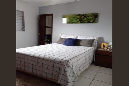 Casa à venda com 3 quartos, 200m² em Jardim Iporanga, São Paulo