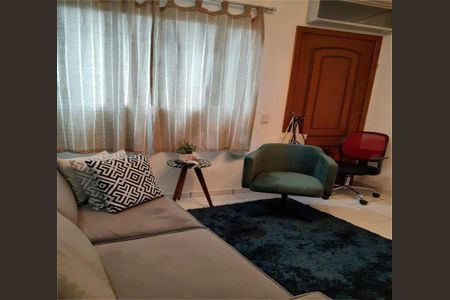 Casa à venda com 3 quartos, 200m² em Jardim Iporanga, São Paulo