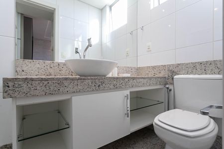 Apartamento para alugar com 89m², 3 quartos e 2 vagas Apartamento para alugar com 89m², 3 quartos e 2 vagas Banheiro da suíte